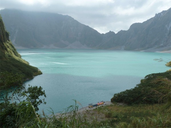 climbing mt pinatubo 2